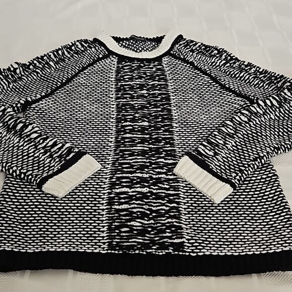Lord & Taylor Knitted Crew Neck Long Sleeves Sweater Small Black & White - Picture 13 of 16